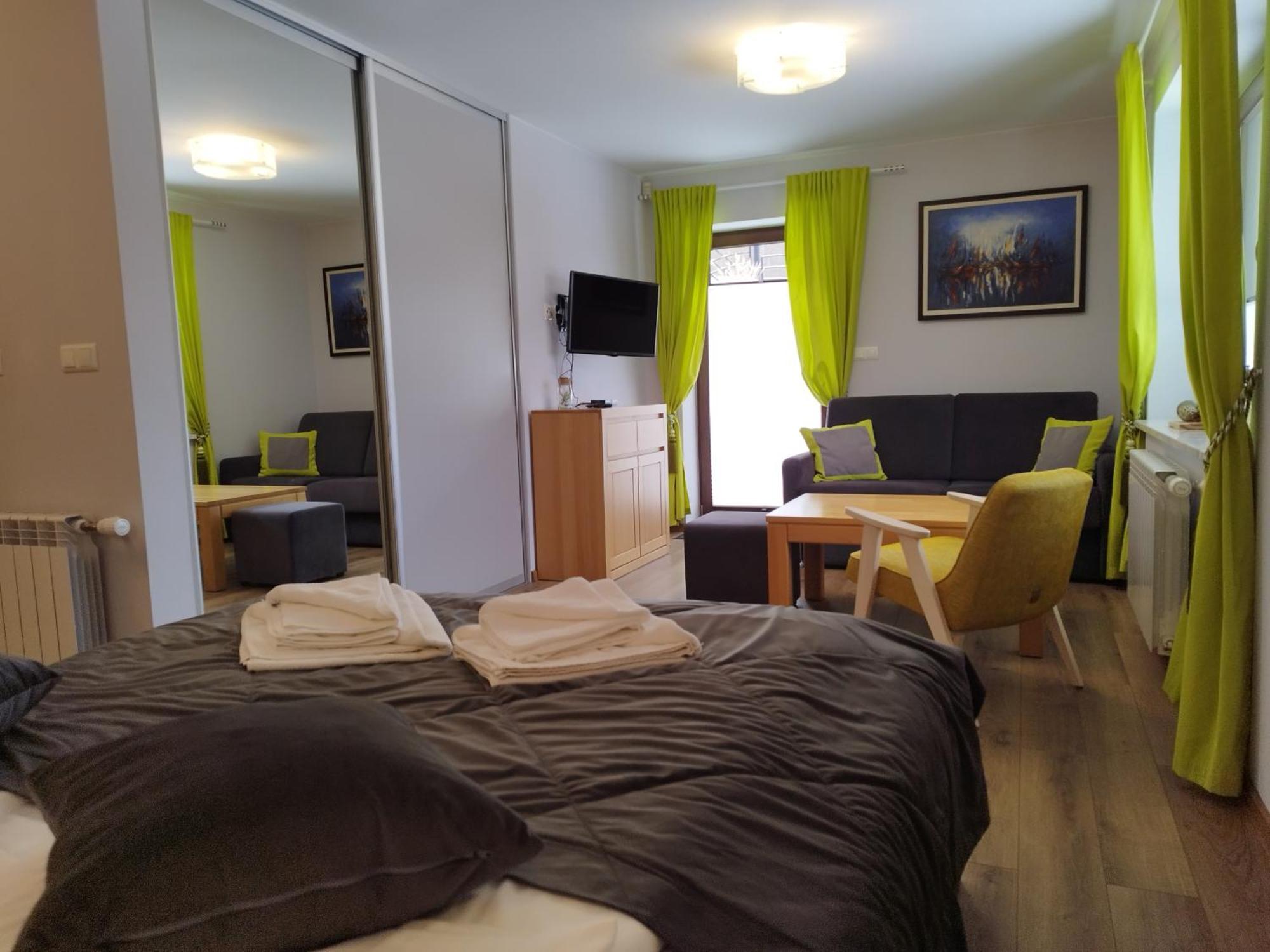 Apartamety I Pokoje Goscinne Na Jaskolczej Swieradow-Zdroj Ngoại thất bức ảnh